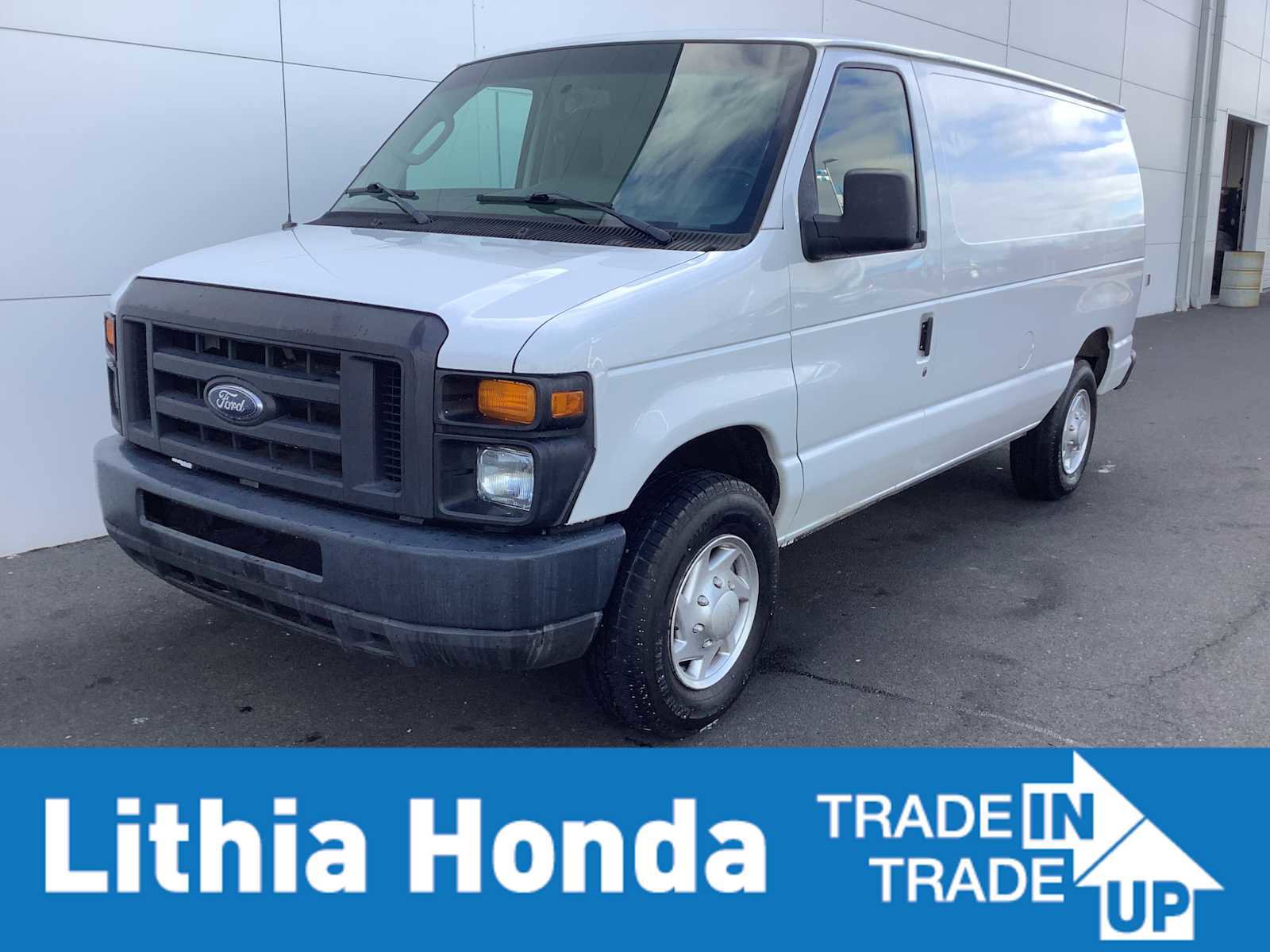 Used 2014 Ford E-250 and Econoline 250 image 1