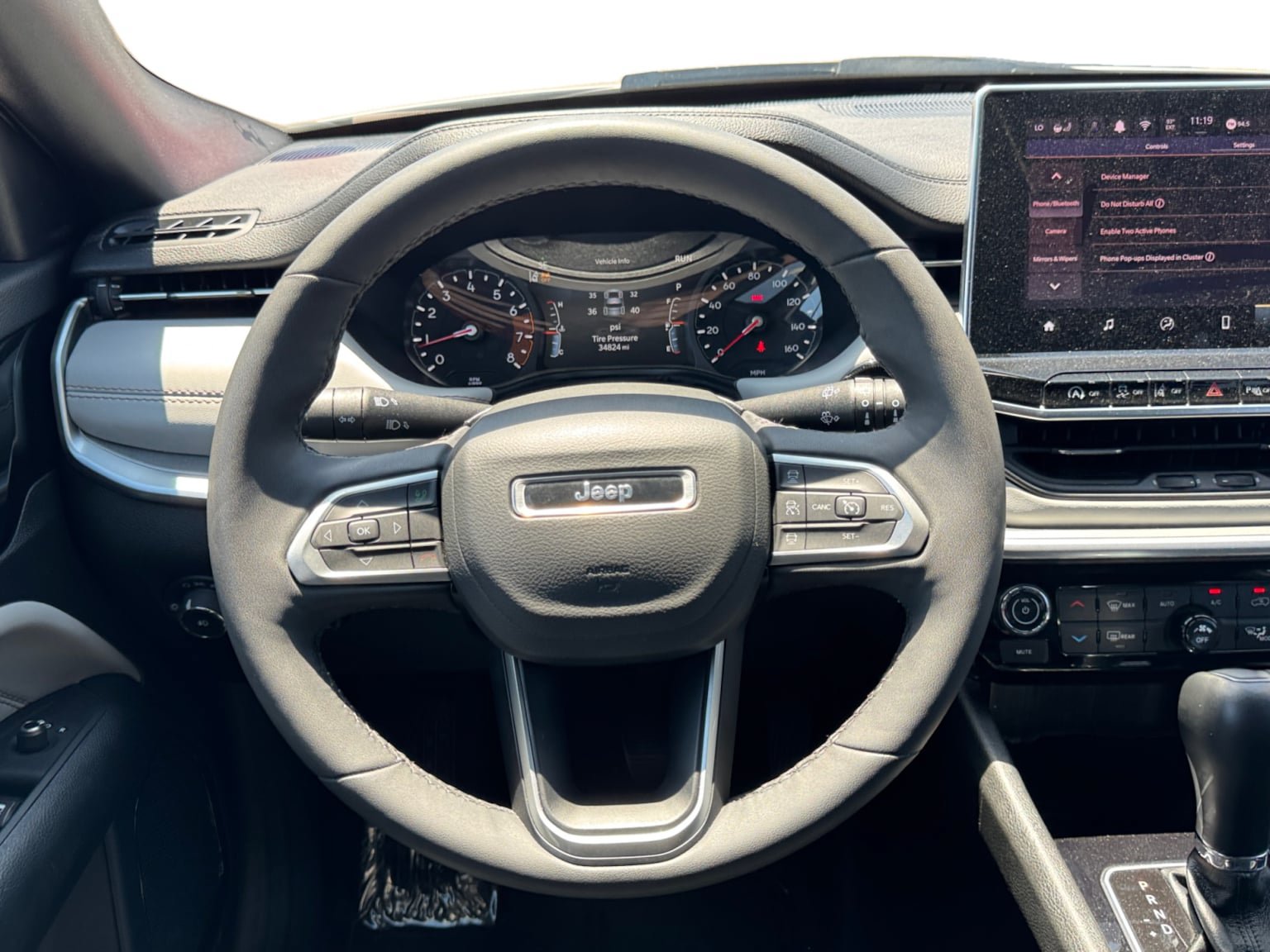 Used 2025 Jeep Compass Limited AWD/4WD image 13