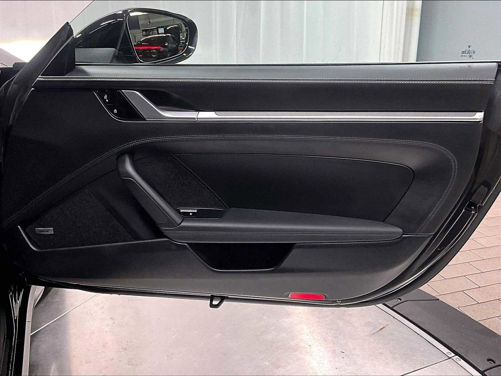 Used 2021 Porsche 911 Carrera S image 28