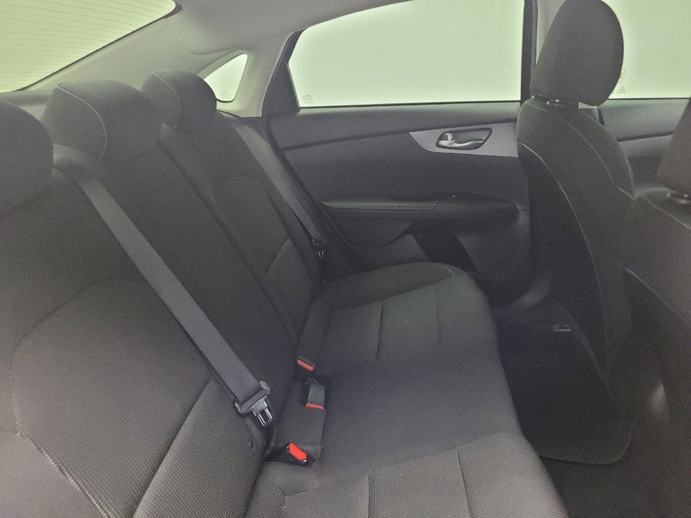 Used 2021 Kia Forte LXS FWD image 19