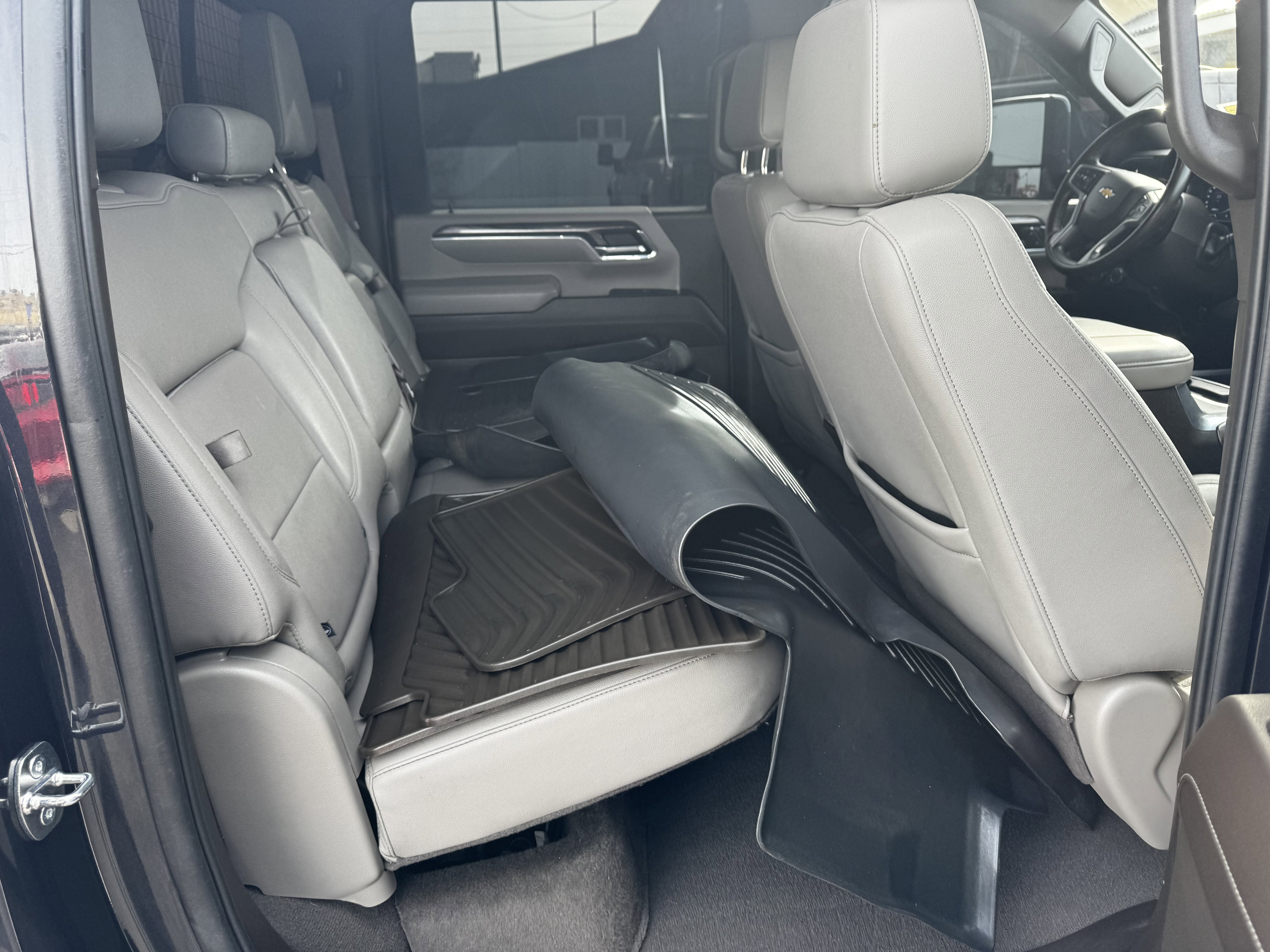 Used 2024 Chevrolet Silverado 2500 LTZ w/ LTZ Convenience Package image 14