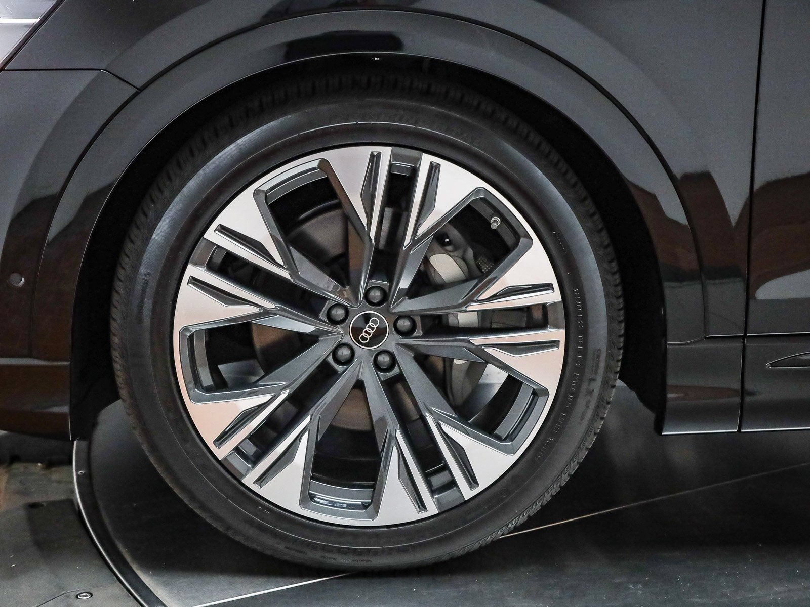 New 2026 Audi Q8 Prestige AWD/4WD image 13