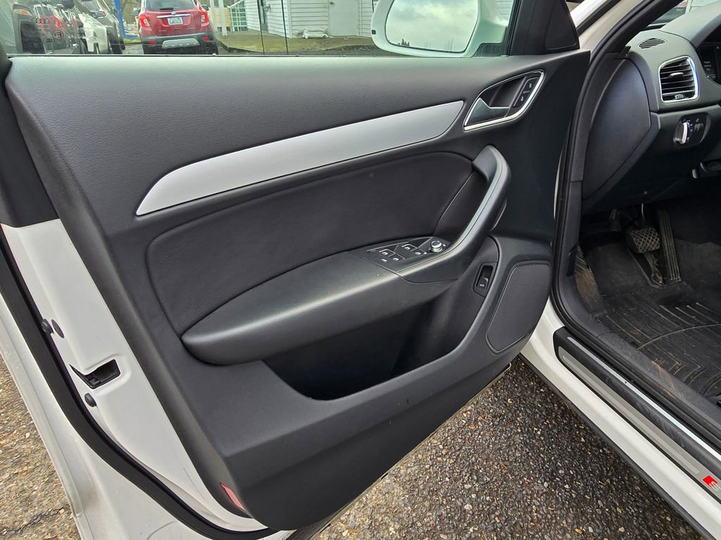 Used 2018 Audi Q3 2.0T Premium image 49