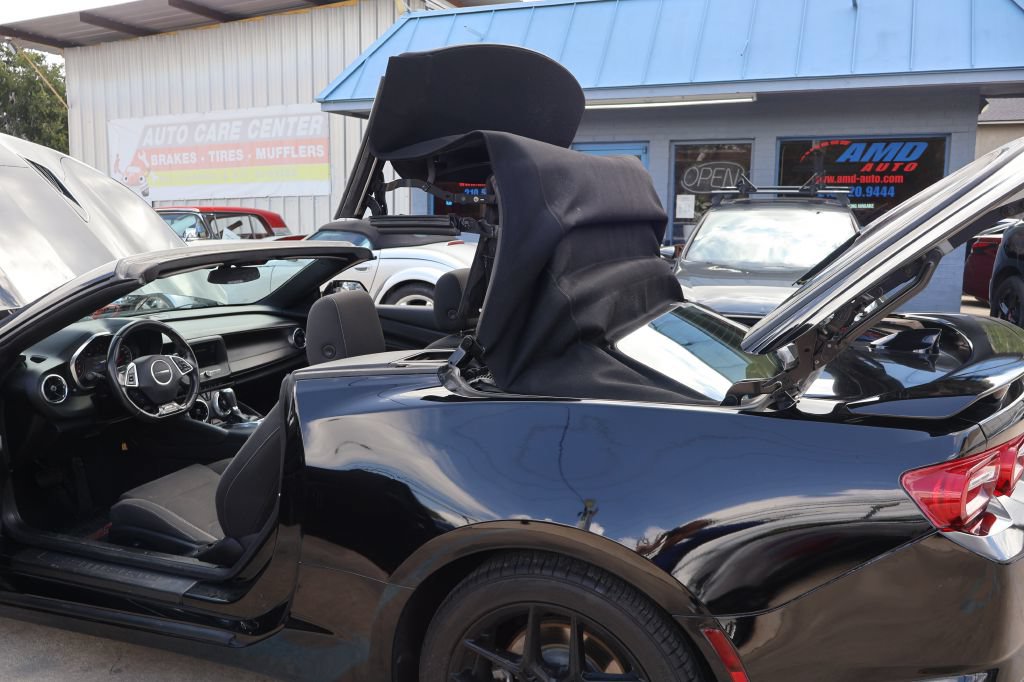 Used 2019 Chevrolet Camaro LT RWD image 40