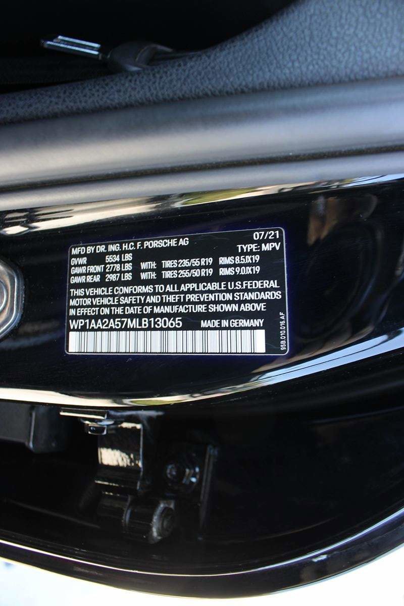 Used 2021 Porsche Macan AWD/4WD image 51