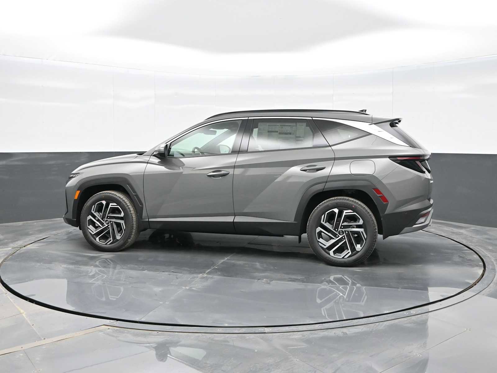 Used 2025 Hyundai Tucson Limited image 5