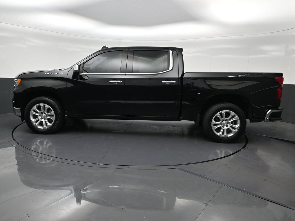 Used 2023 Chevrolet Silverado 1500 LTZ RWD image 2