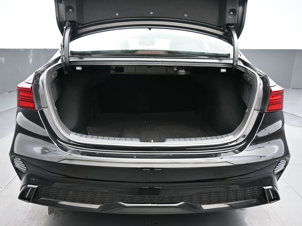 Used 2024 Kia Forte GT-Line w/ GT-Line Premium Package image 36