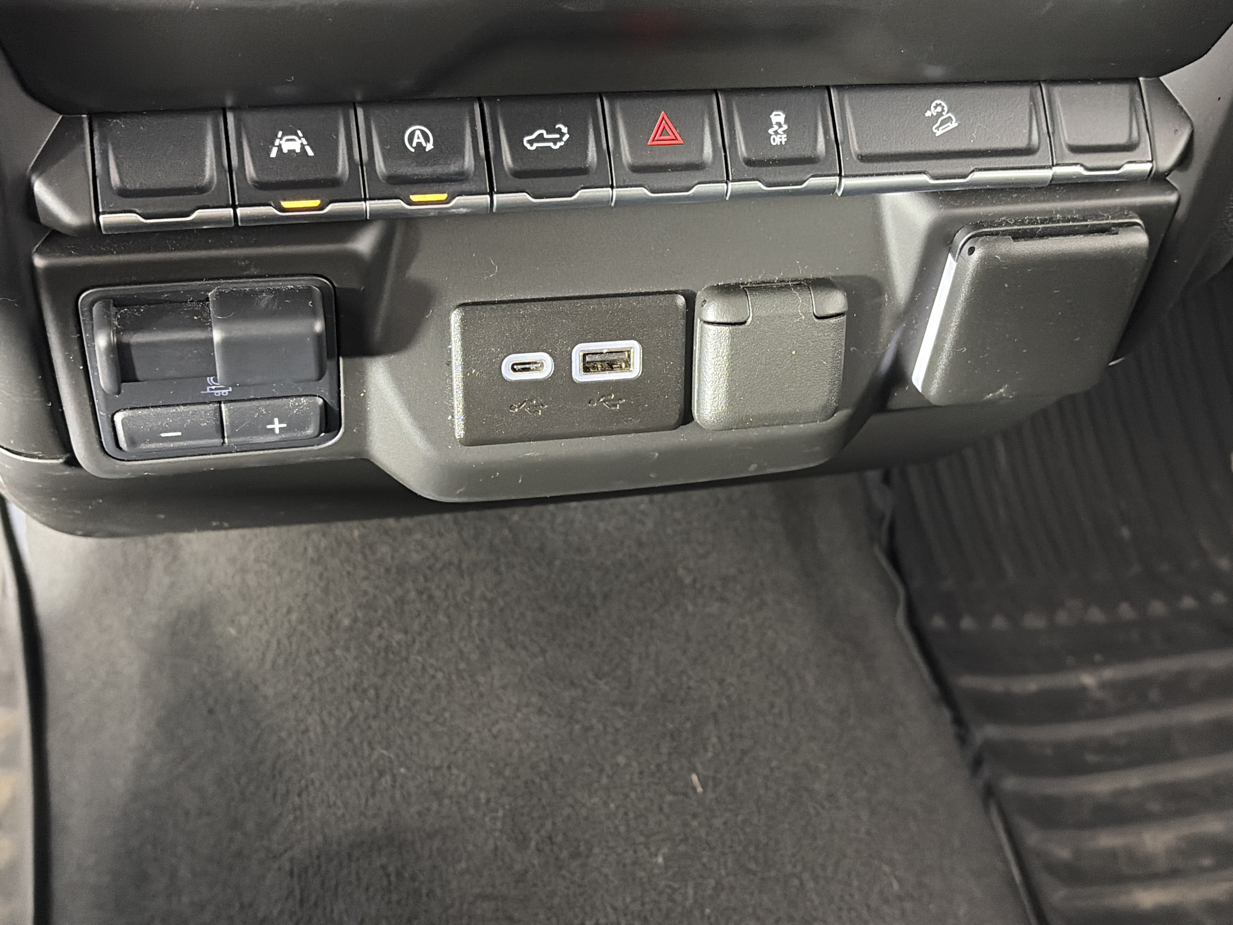 Used 2024 Chevrolet Silverado 1500 Custom Trail Boss w/ LPO, Dark Essentials Package AWD/4WD image 23