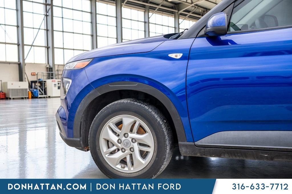 Used 2020 Hyundai Venue SEL image 30