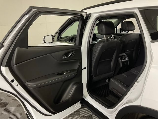 Used 2024 Chevrolet Blazer LT FWD image 33