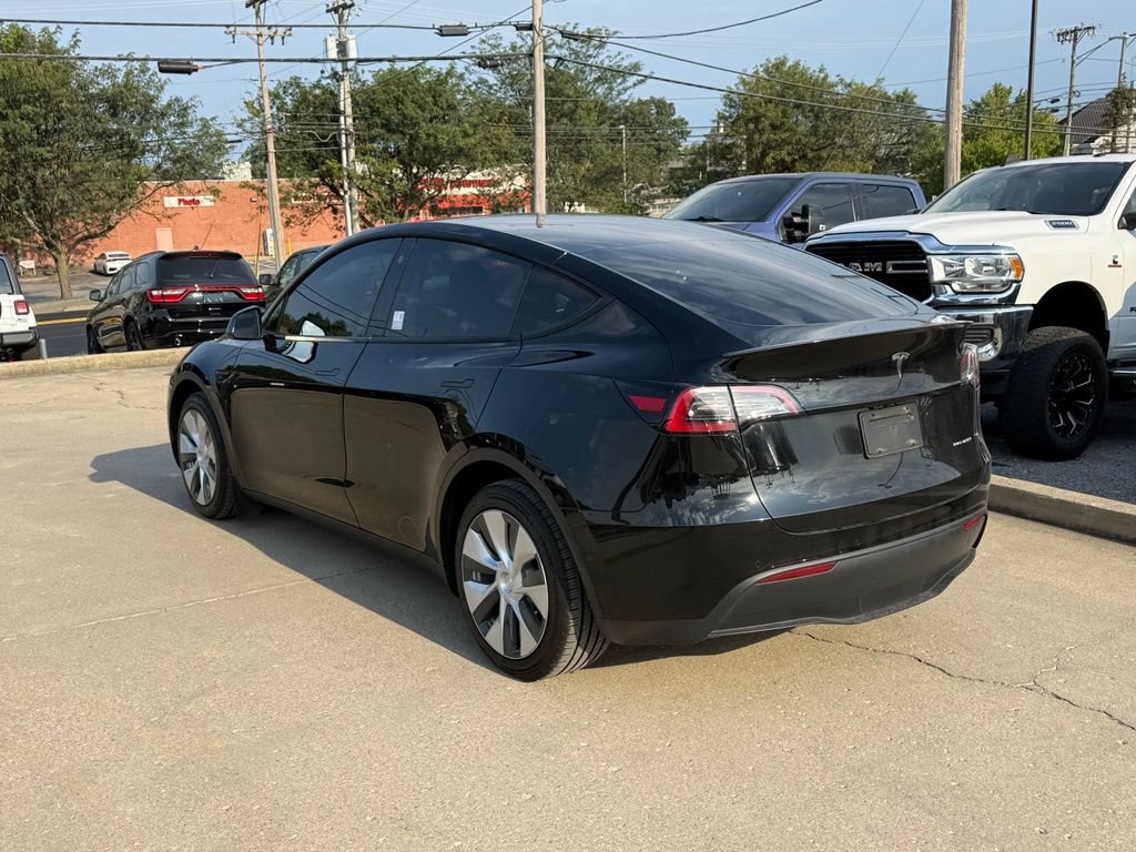 Used 2022 Tesla Model Y Long Range AWD/4WD image 8