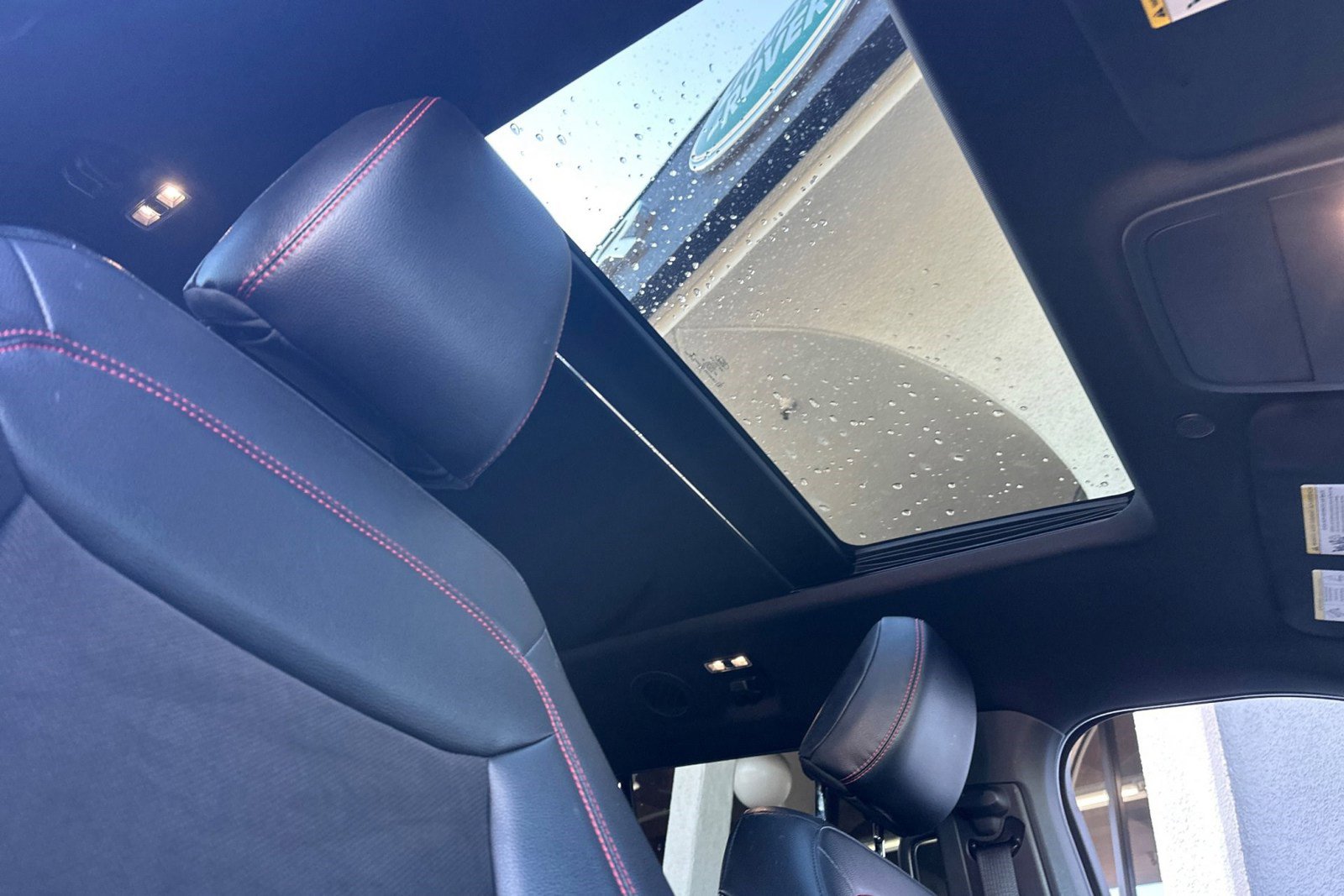 Used 2022 Ford Explorer ST-Line w/ Class IV Trailer Tow Package image 25