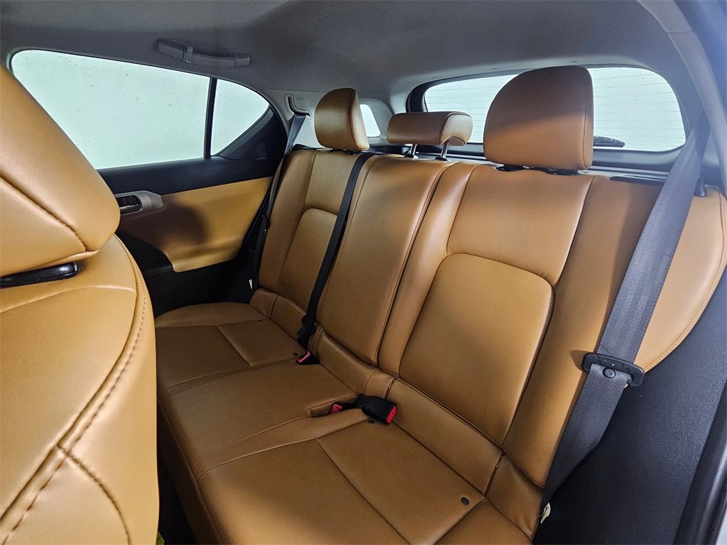 Used 2011 Lexus CT 200h image 18