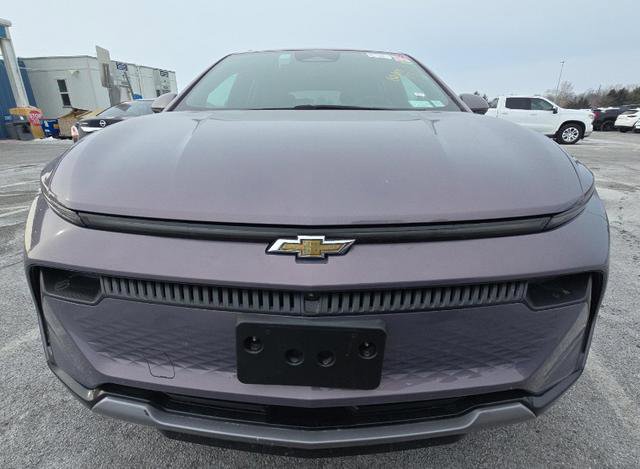 Used 2025 Chevrolet Equinox EV LT image 2