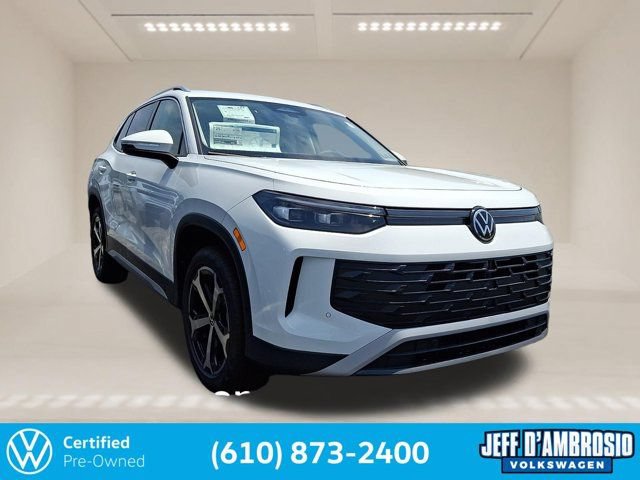 Certified 2026 Volkswagen Tiguan SE AWD/4WD image 1