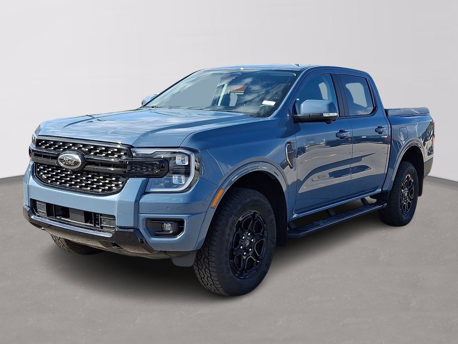 Certified 2025 Ford Ranger Lariat w/ FX4 Off-Road Package AWD/4WD image 3