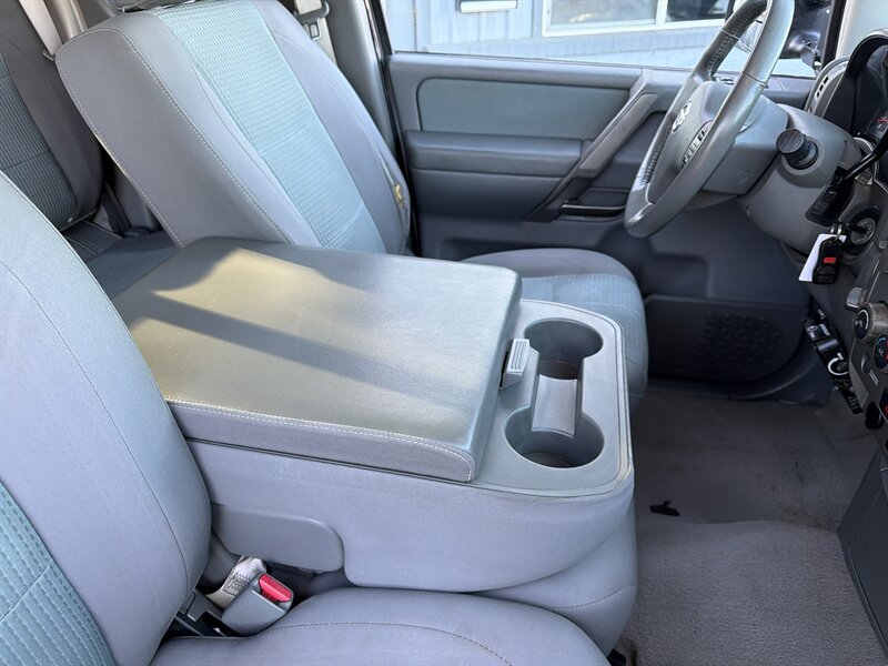 Used 2006 Nissan Titan SE AWD/4WD image 29