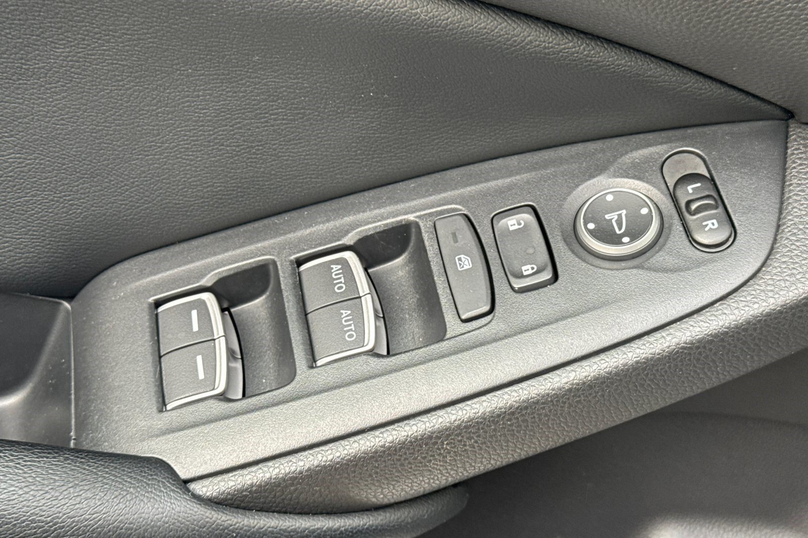 Certified 2018 Honda Accord EX image 13