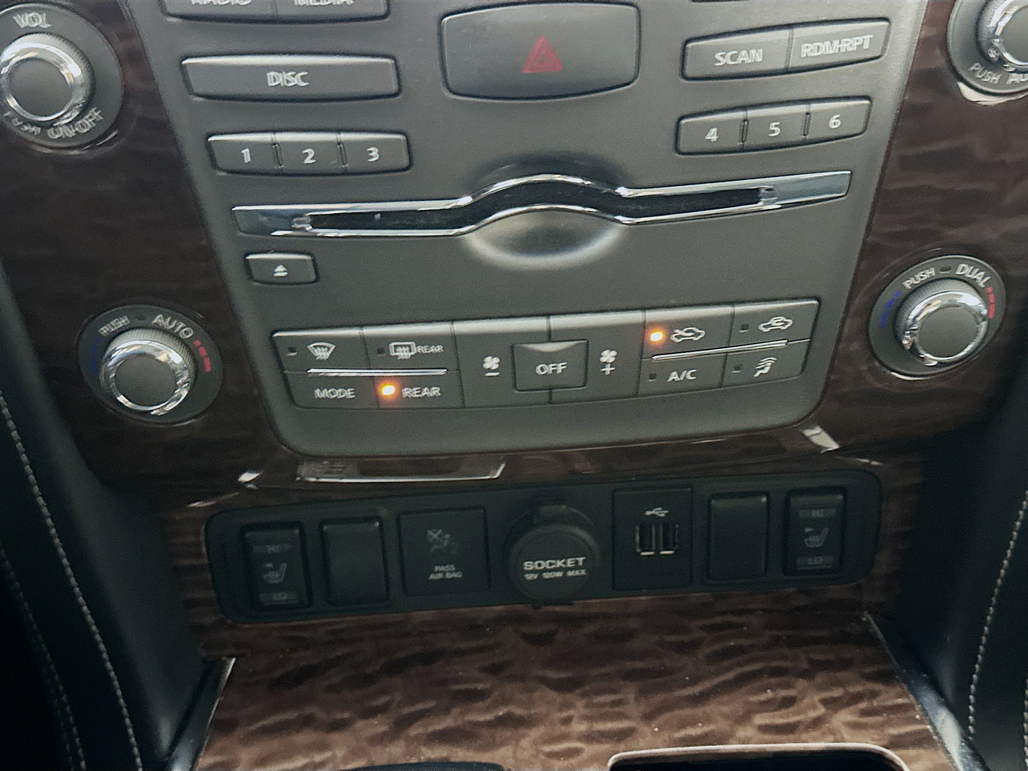 Used 2019 Nissan Armada SV w/ Driver Package RWD image 23