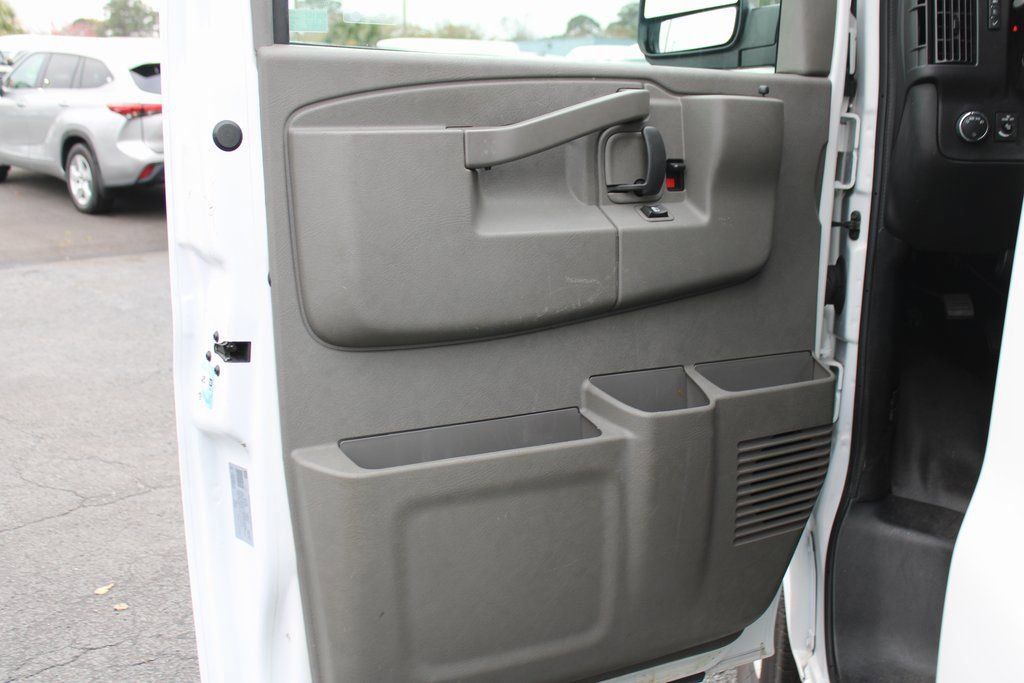 Used 2023 GMC Savana 2500 w/ Driver Convenience Package RWD image 14