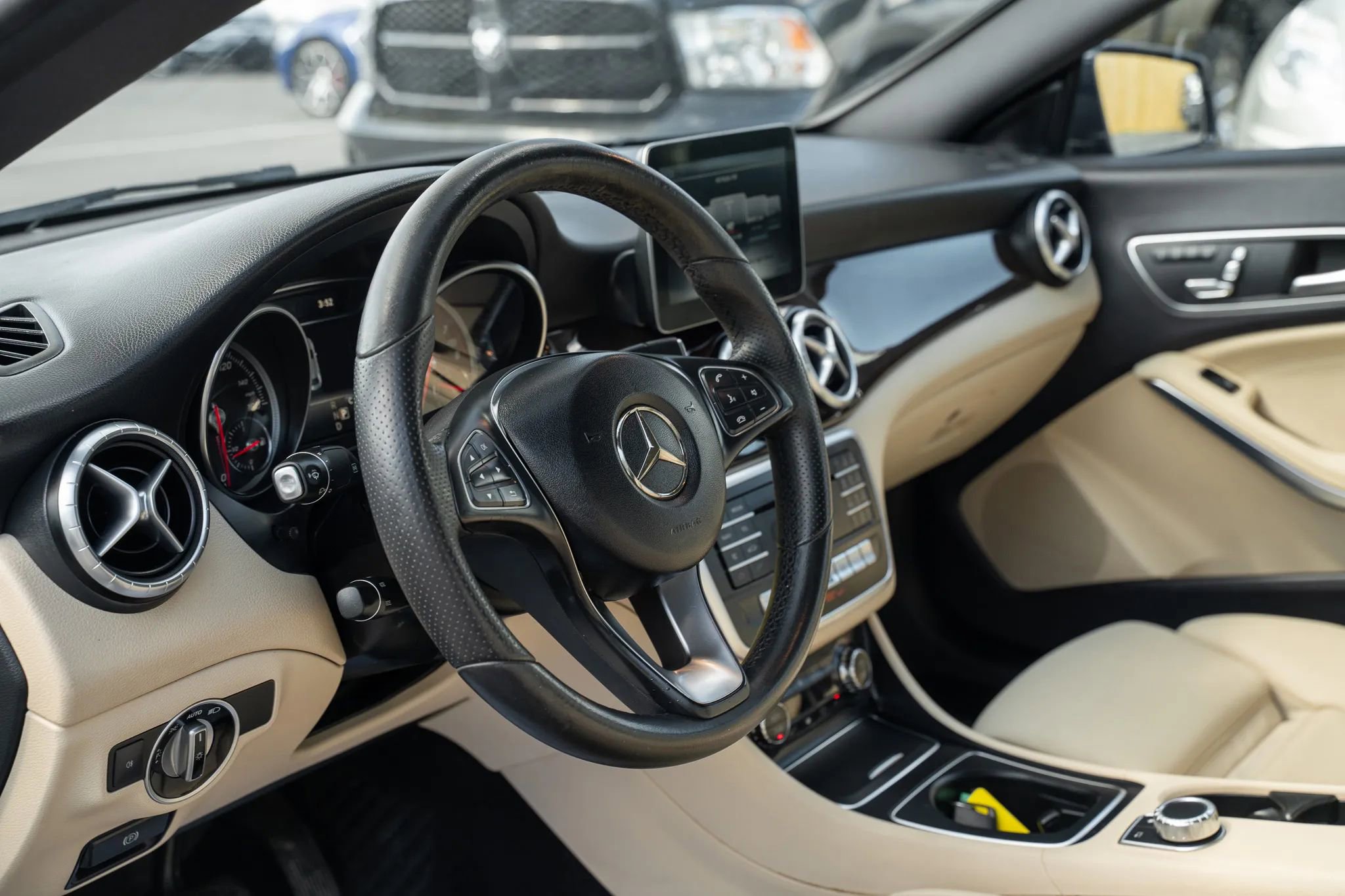 Used 2018 Mercedes-Benz CLA 250 image 14