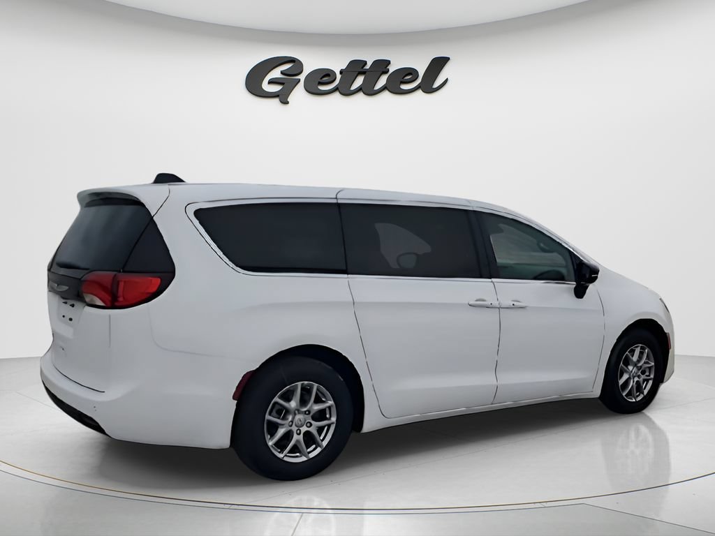 New 2026 Chrysler Voyager LX FWD image 8