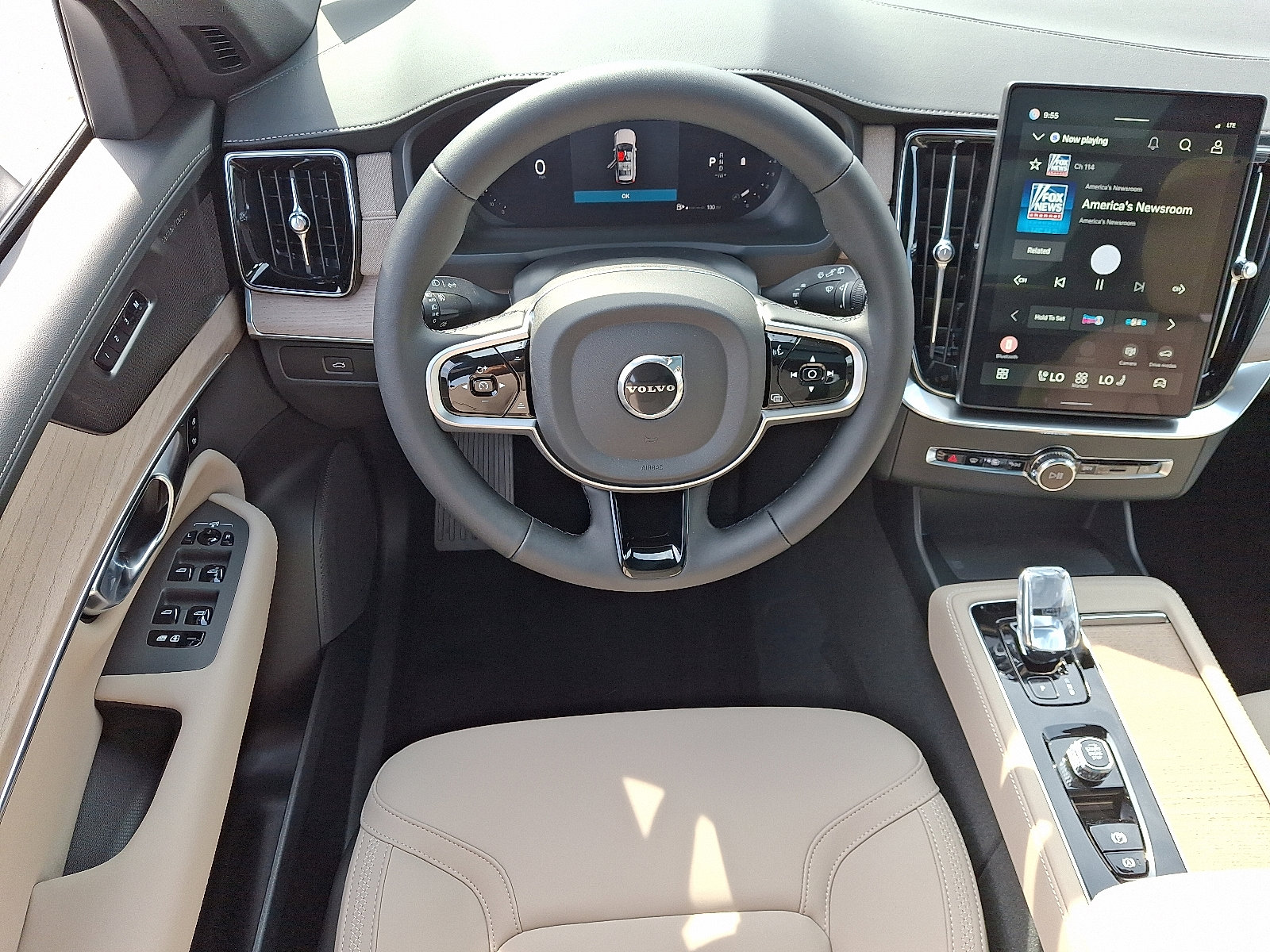 New 2026 Volvo XC90 B6 Plus image 8