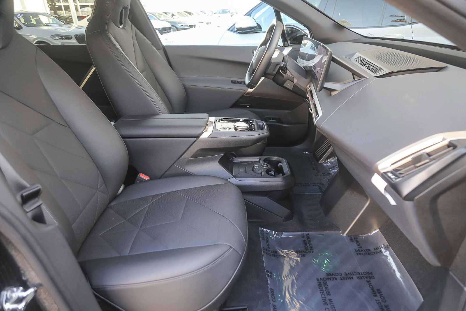 Used 2025 BMW iX xDrive50 w/ Sport Package image 13