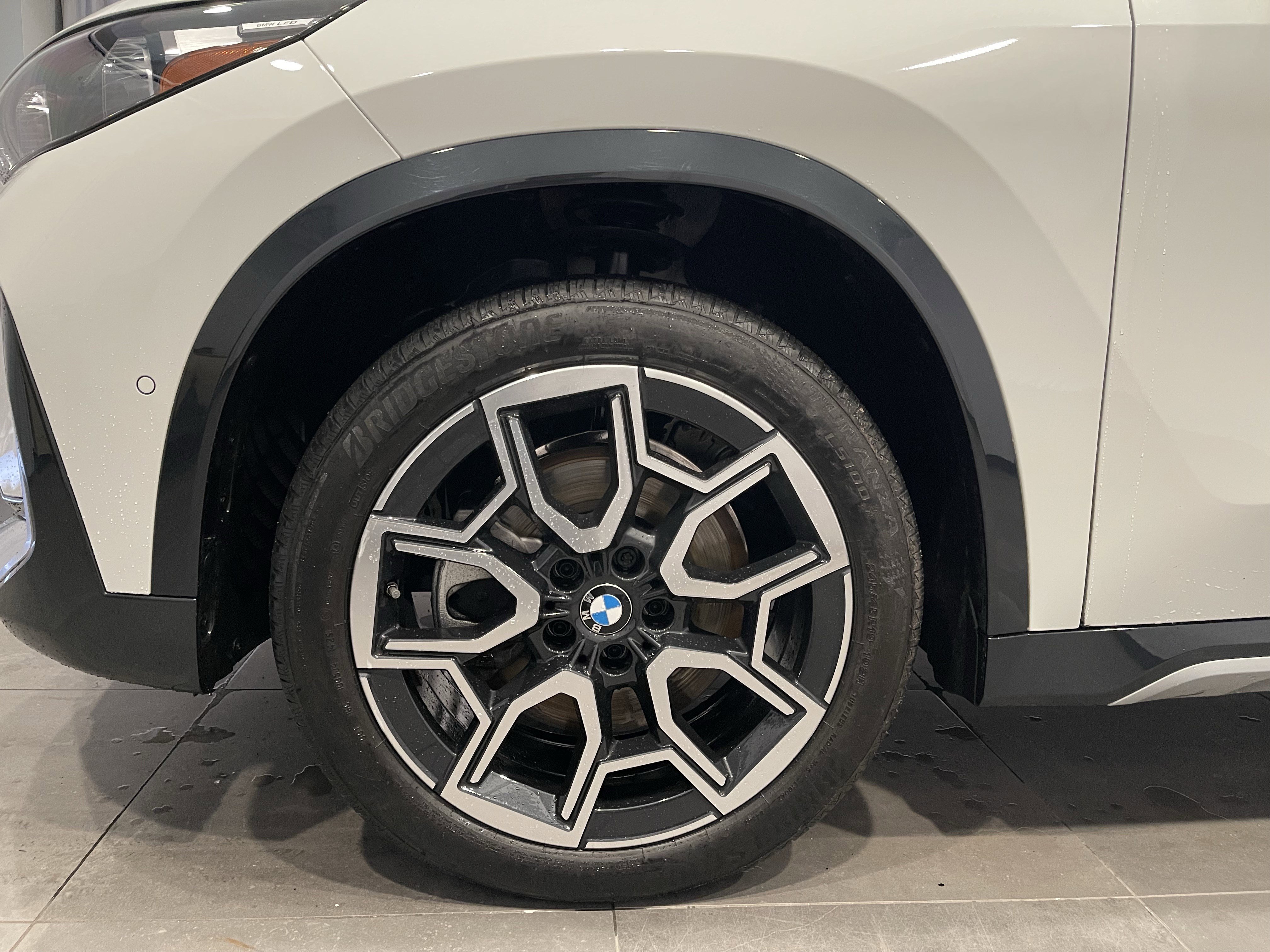 Used 2025 BMW X1 xDrive28i w/ Convenience Package image 7