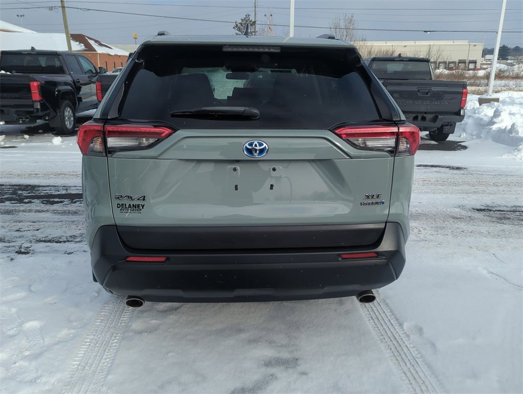 Used 2020 Toyota RAV4 XLE image 7