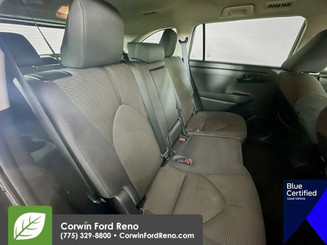 Used 2022 Toyota Highlander LE AWD/4WD image 28