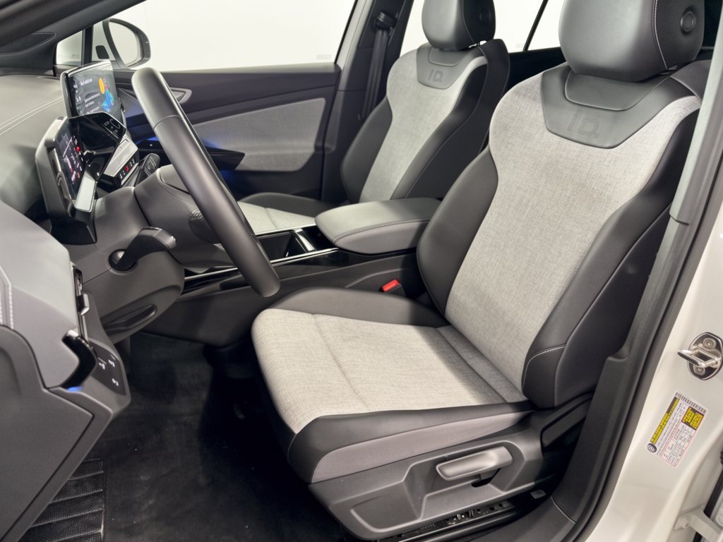 Used 2024 Volkswagen ID.4 2WD image 5