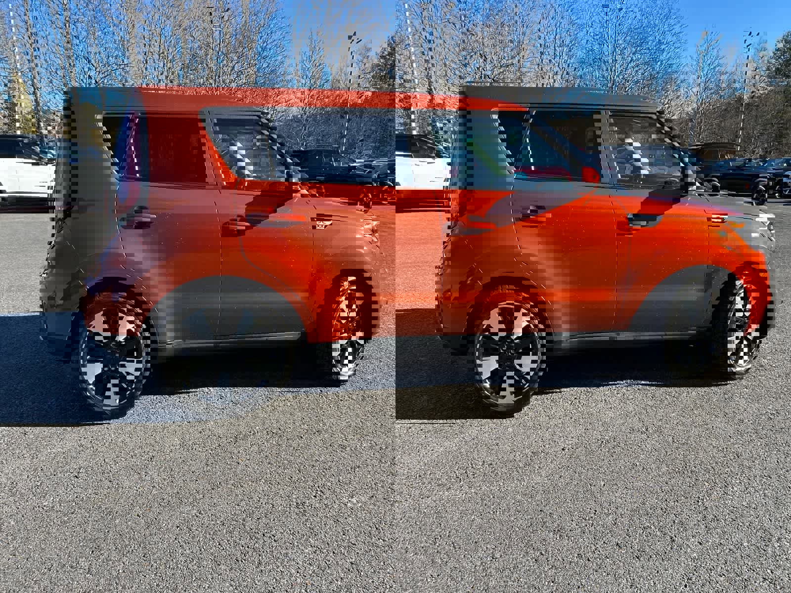 Used 2018 Kia Soul + image 6