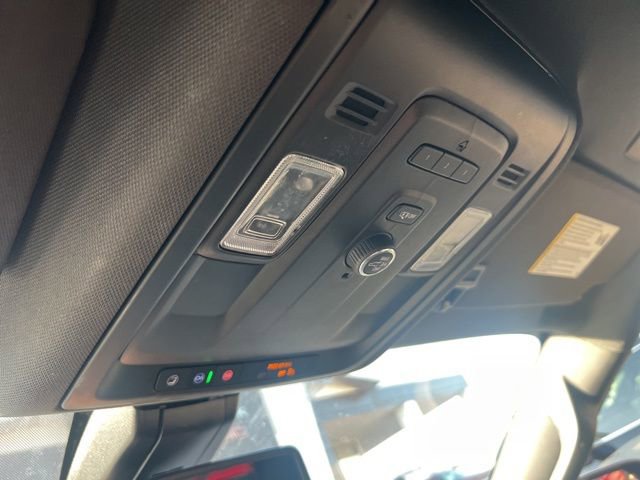 Used 2021 GMC Yukon SLT image 14