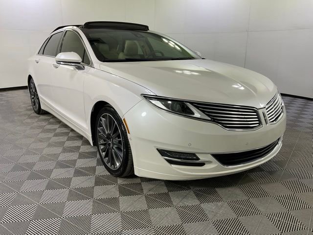 Used 2014 Lincoln MKZ AWD image 3