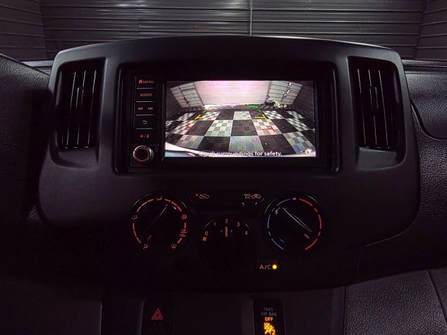 Used 2020 Nissan NV200 S FWD image 22
