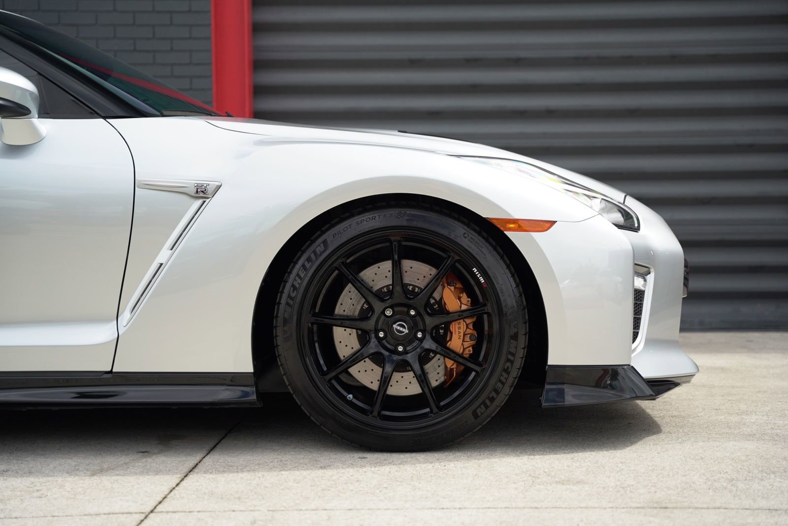 Used 2023 Nissan GT-R Premium w/ Floor Mat Package image 11