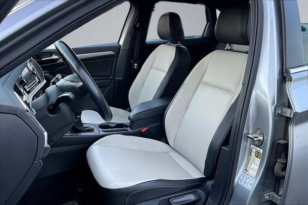 Used 2021 Volkswagen Jetta R-Line FWD image 17