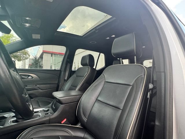 Used 2022 Chevrolet Traverse Premier w/ Redline Edition AWD/4WD image 14
