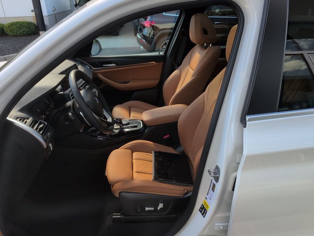Certified 2023 BMW X3 xDrive30i w/ Convenience Package image 4