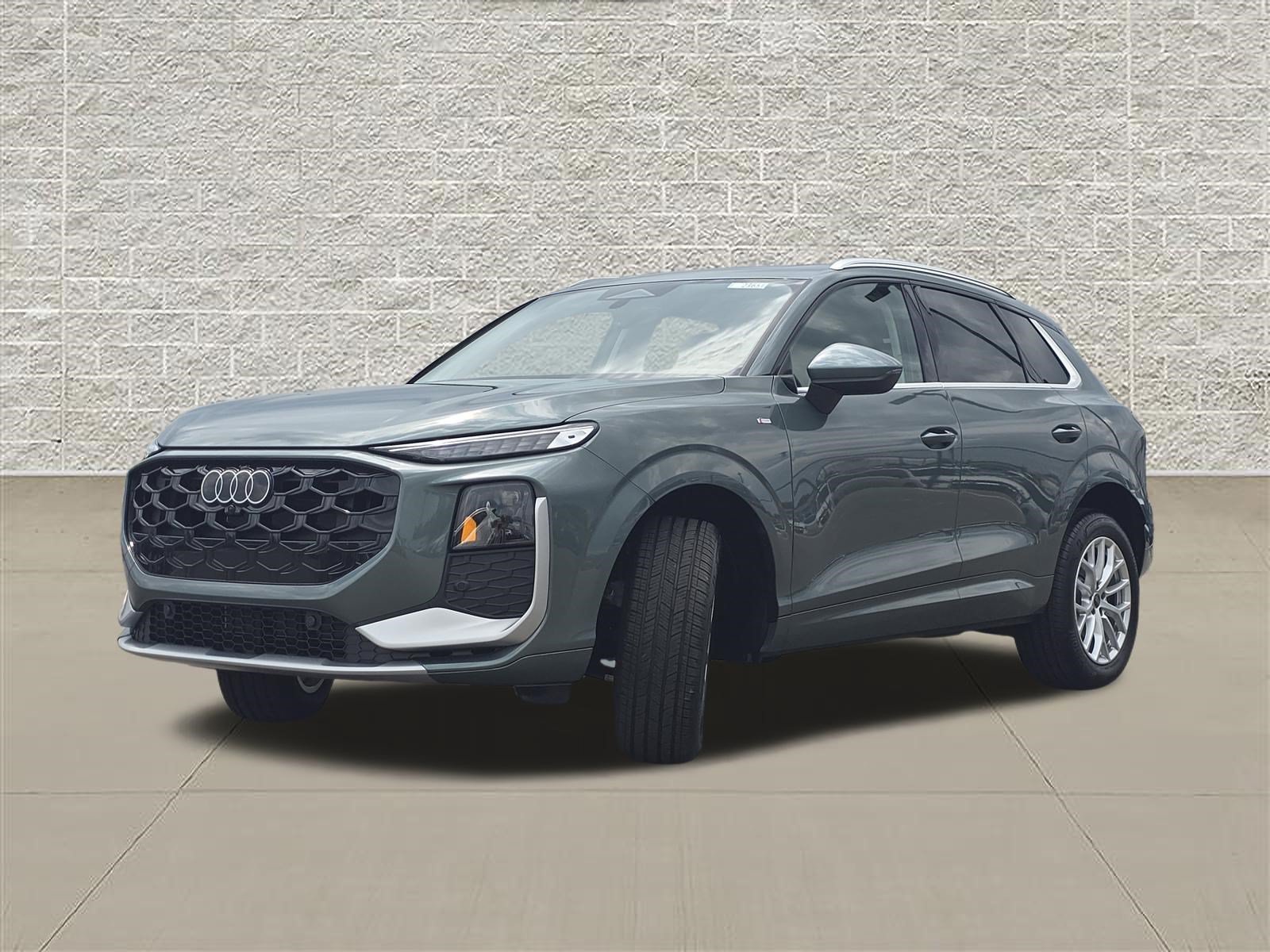 New 2026 Audi Q3 quattro 2.0T AWD/4WD image 3