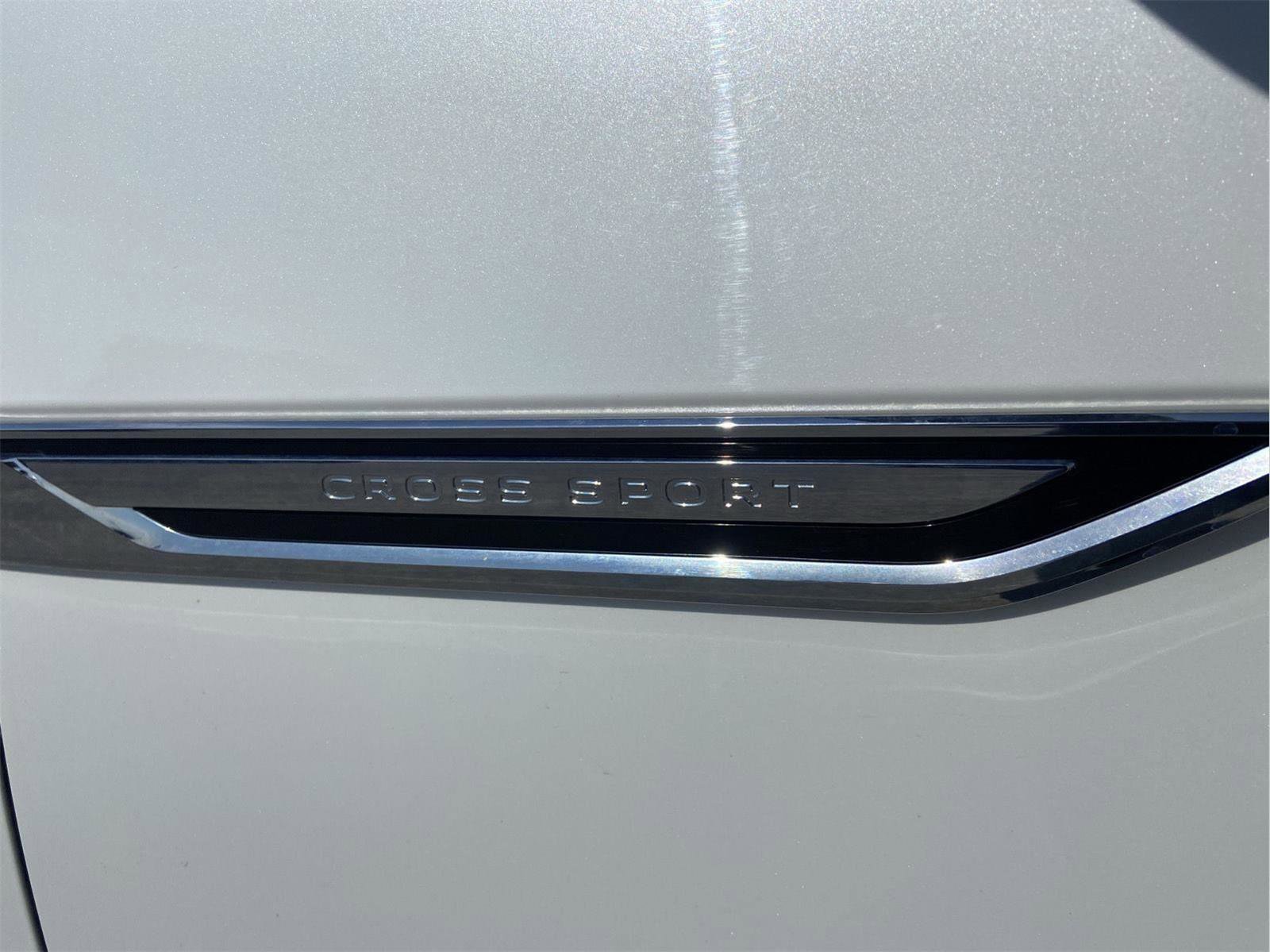 Used 2022 Volkswagen Atlas Cross Sport SEL Premium R-Line AWD/4WD image 15