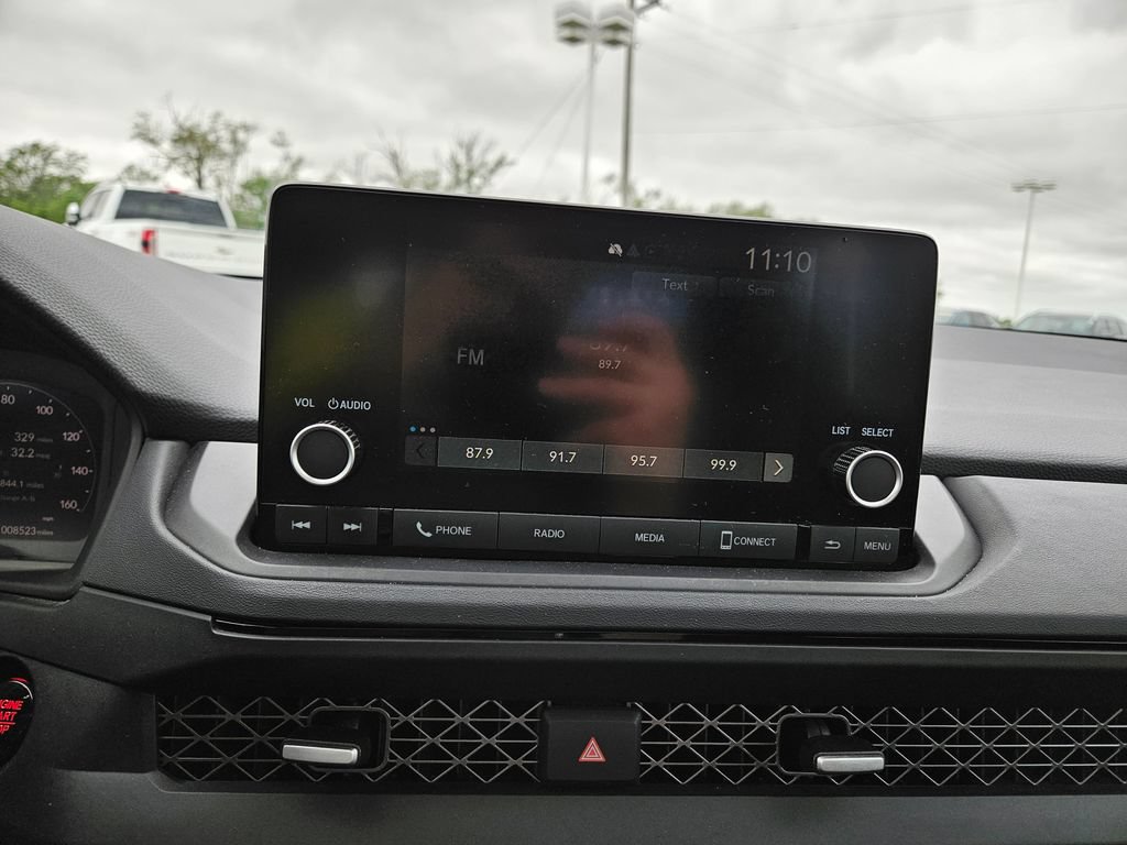 Used 2025 Honda Accord SE image 13