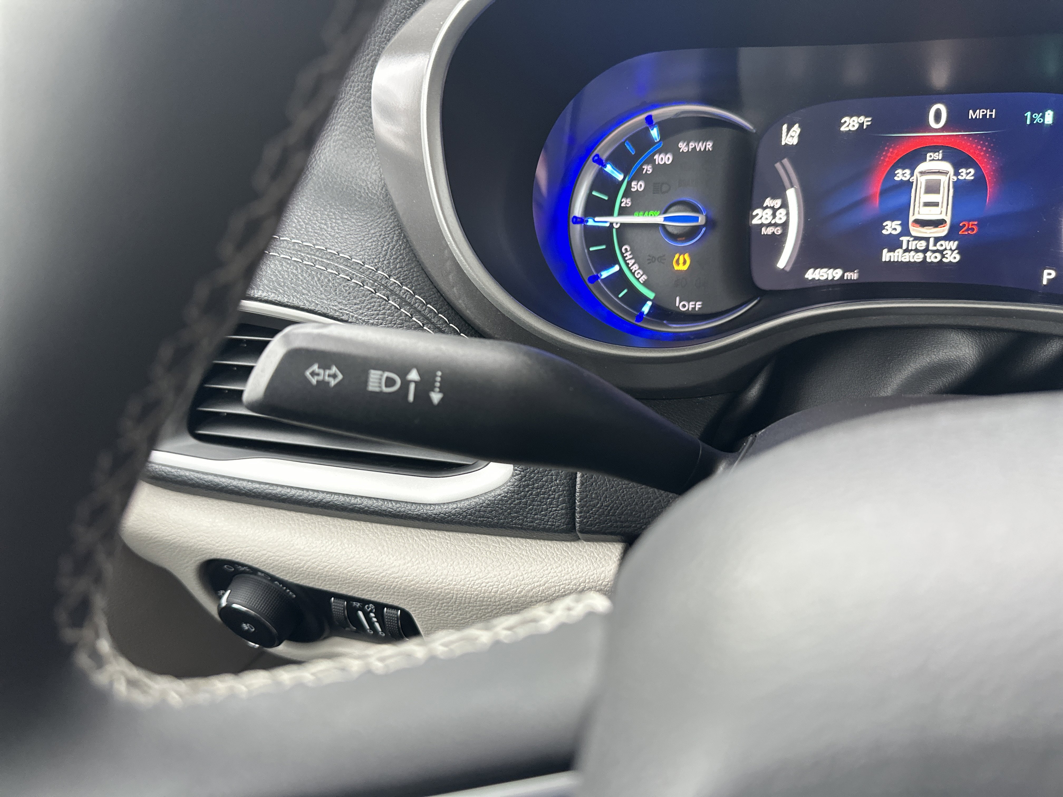 Used 2023 Chrysler Pacifica Touring-L image 26