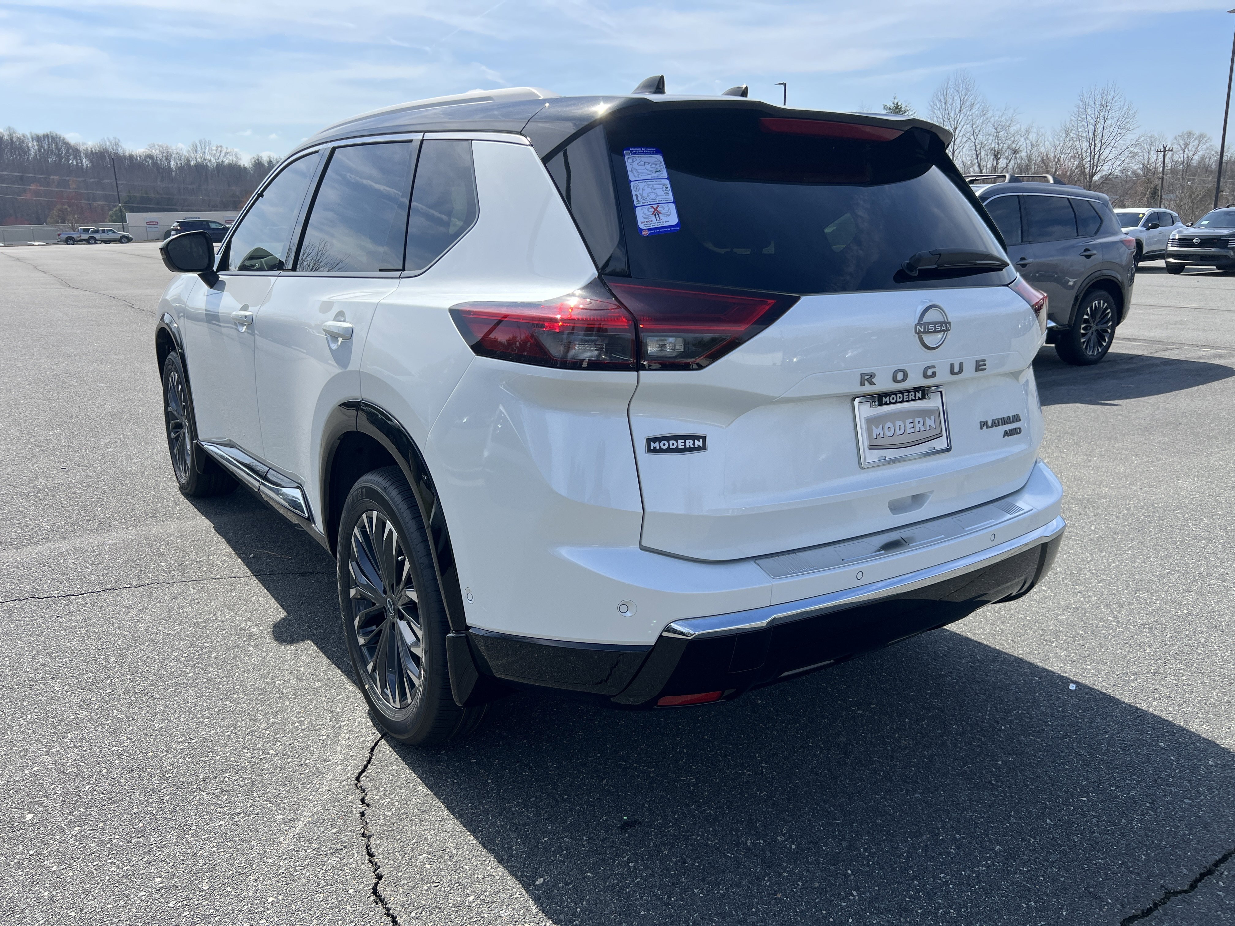 New 2026 Nissan Rogue Platinum image 10