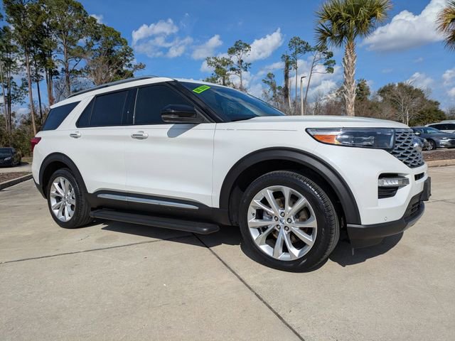 Used 2022 Ford Explorer Platinum w/ Technology Package image 2