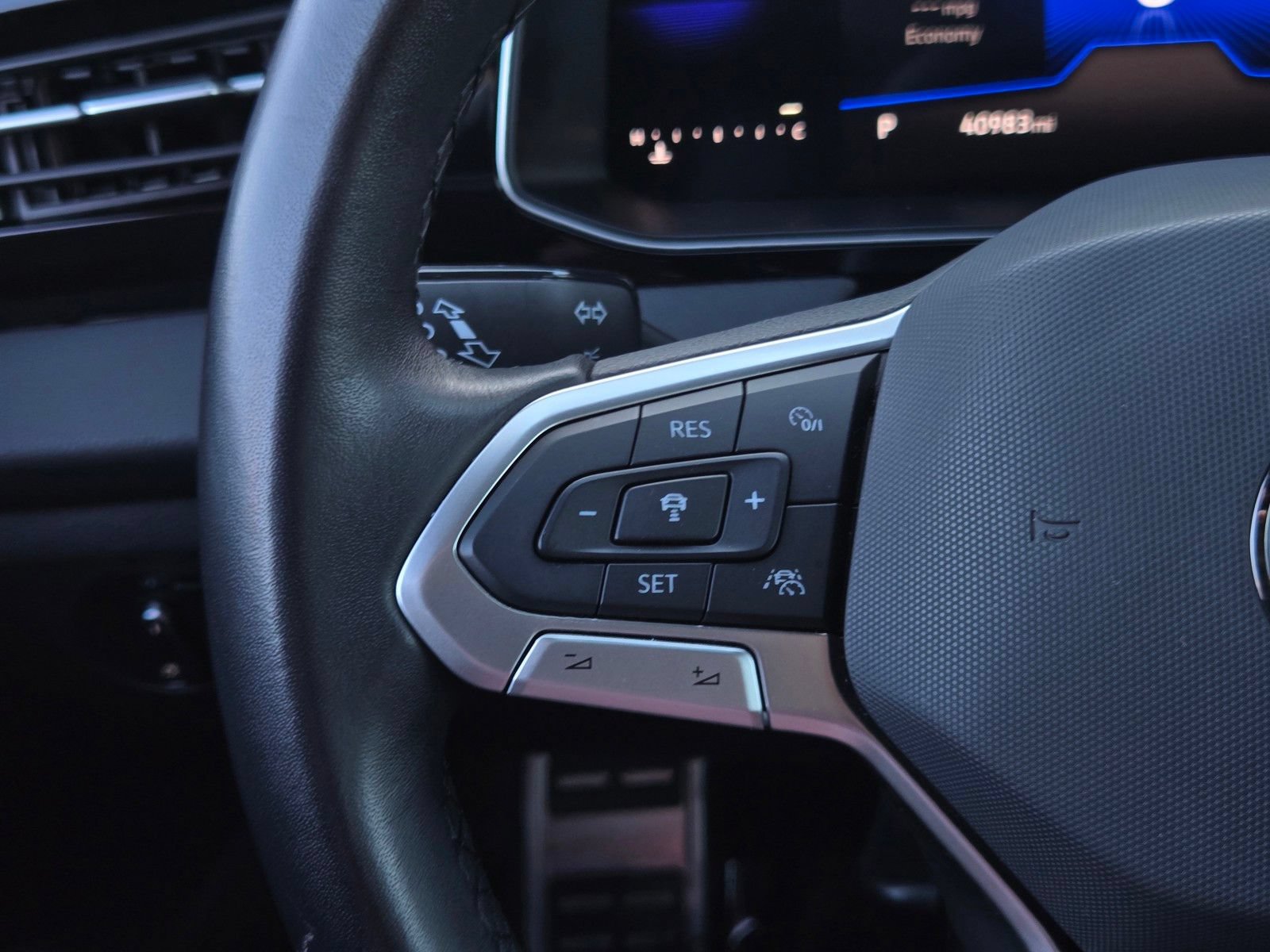 Used 2025 Volkswagen Jetta Sport FWD image 19