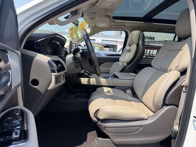 Certified 2022 Lincoln Navigator L Reserve AWD/4WD image 8