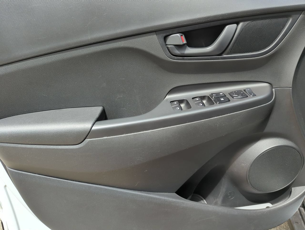Used 2019 Hyundai Kona SE FWD image 18